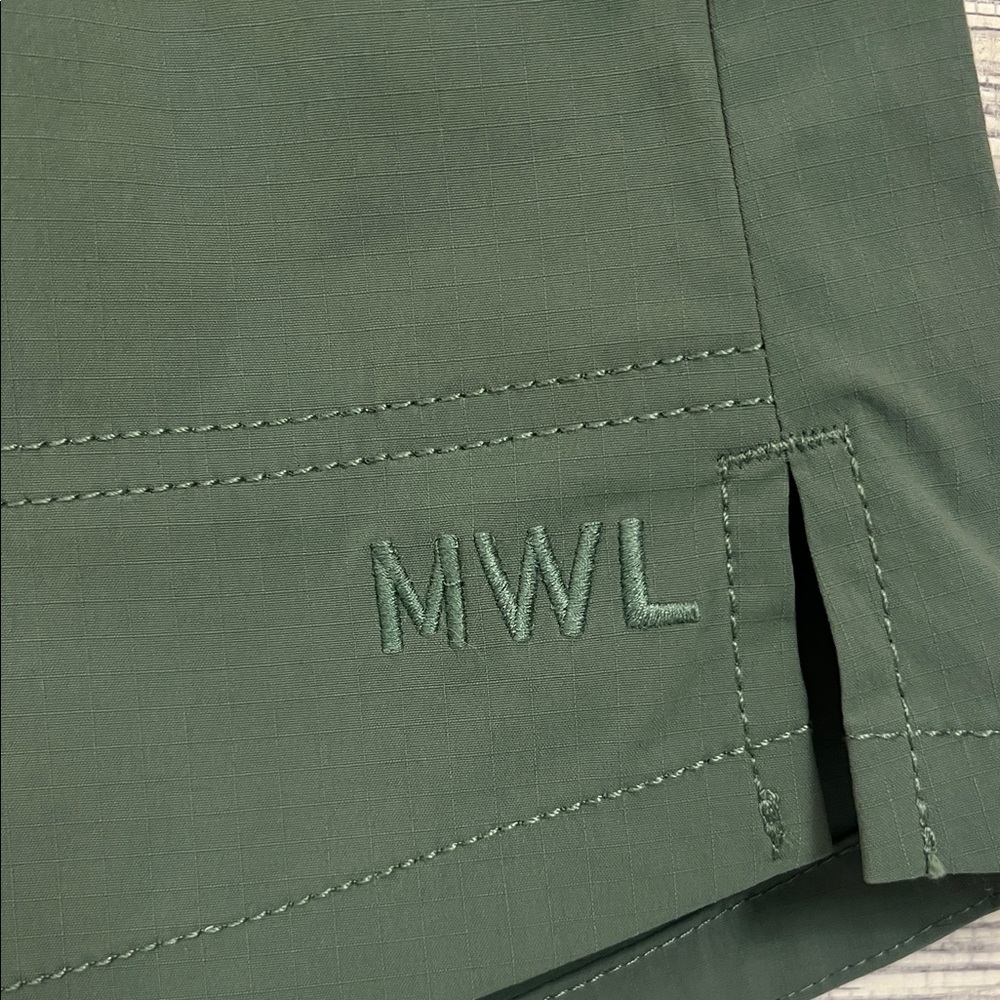 Madewell Deep Green Athletic Shorts with Webbing Belt - Picture 2 of 5